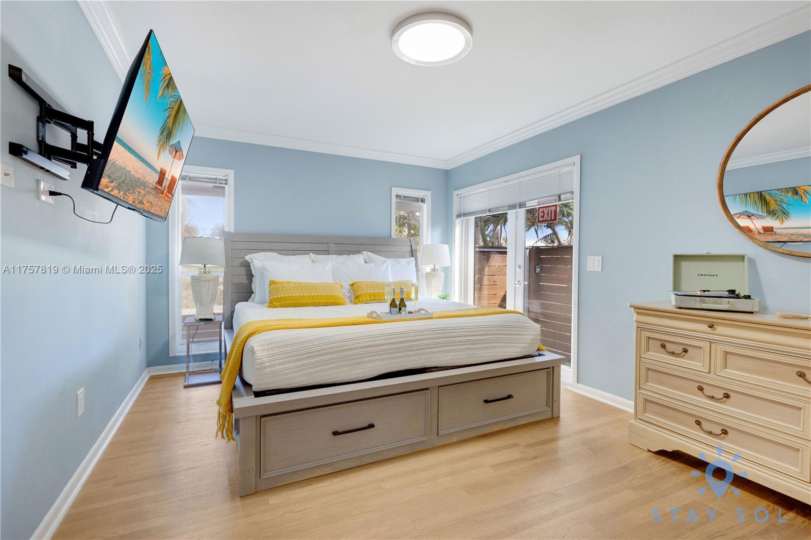 328 Missouri St #. Hollywood, FL 33019