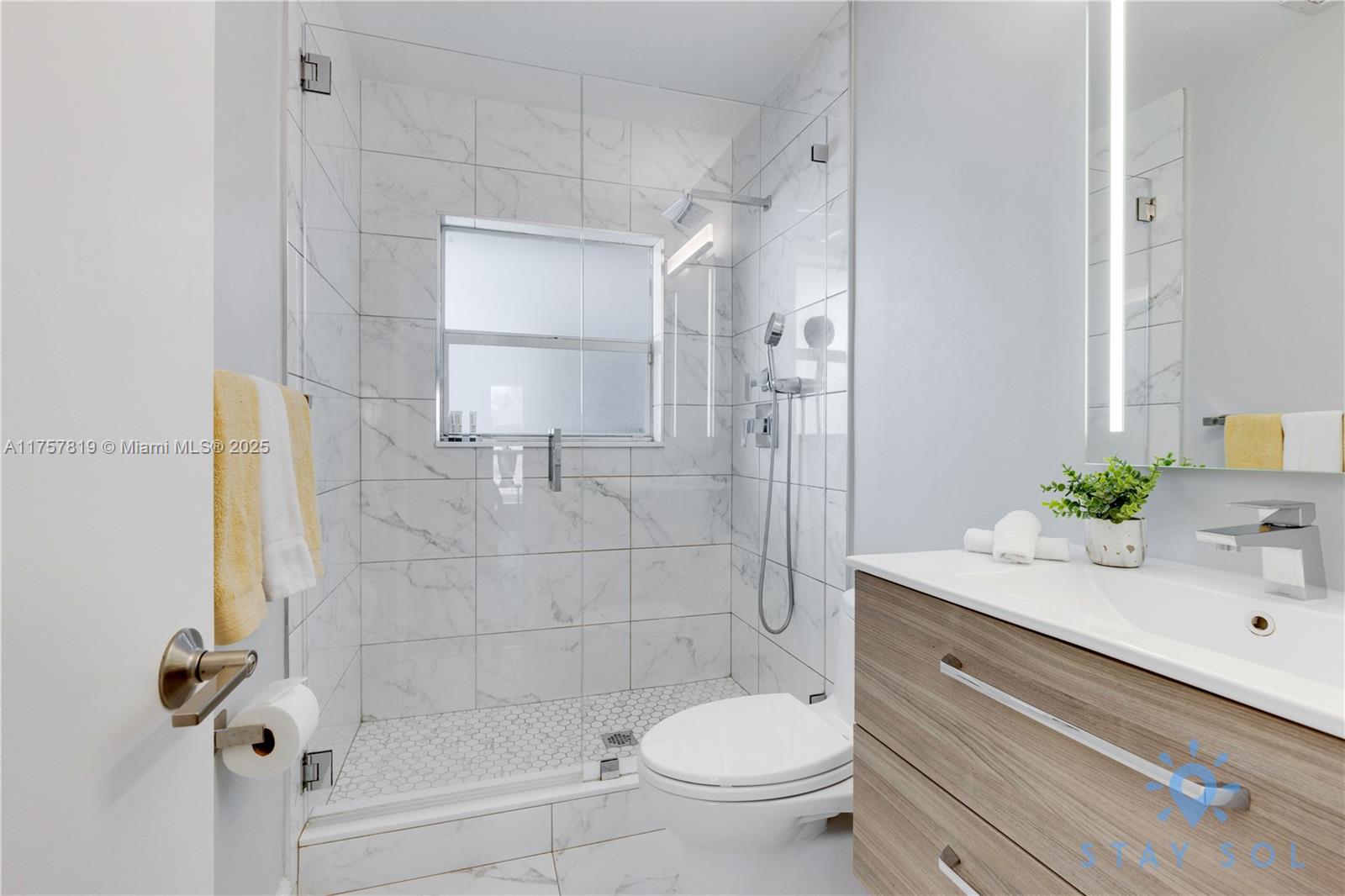 328 Missouri St #. Hollywood, FL 33019