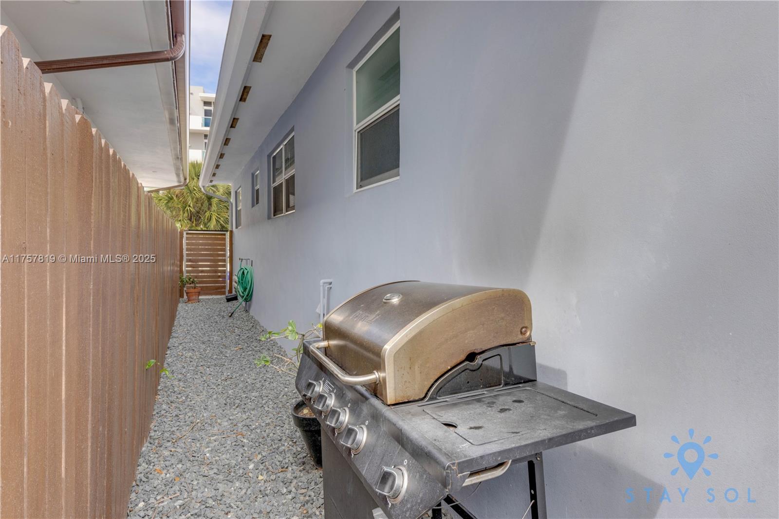 328 Missouri St #. Hollywood, FL 33019