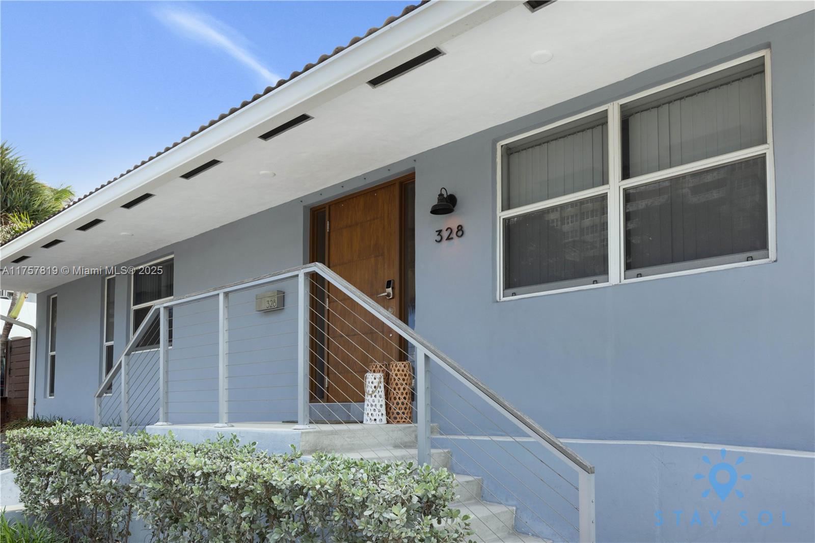 328 Missouri St #. Hollywood, FL 33019