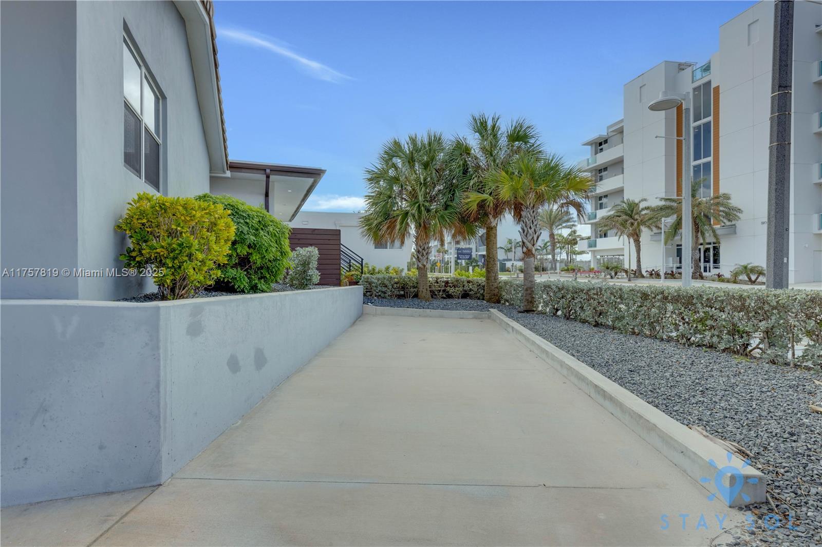 328 Missouri St #. Hollywood, FL 33019