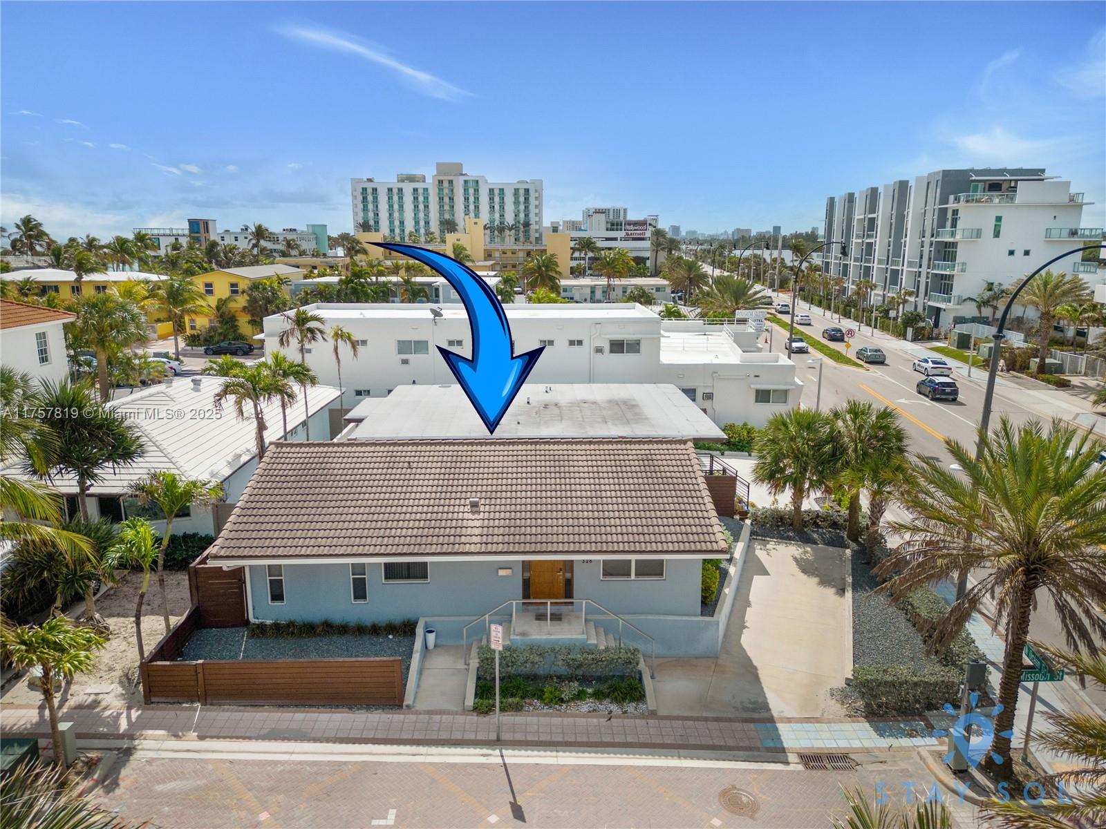 328 Missouri St #. Hollywood, FL 33019