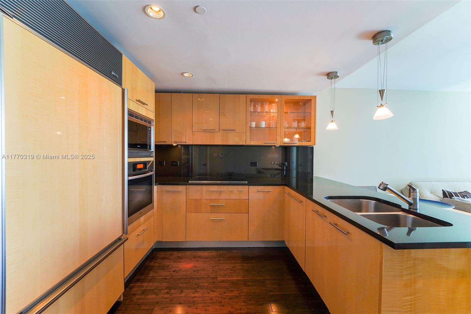 image The Carillon Center Tower6