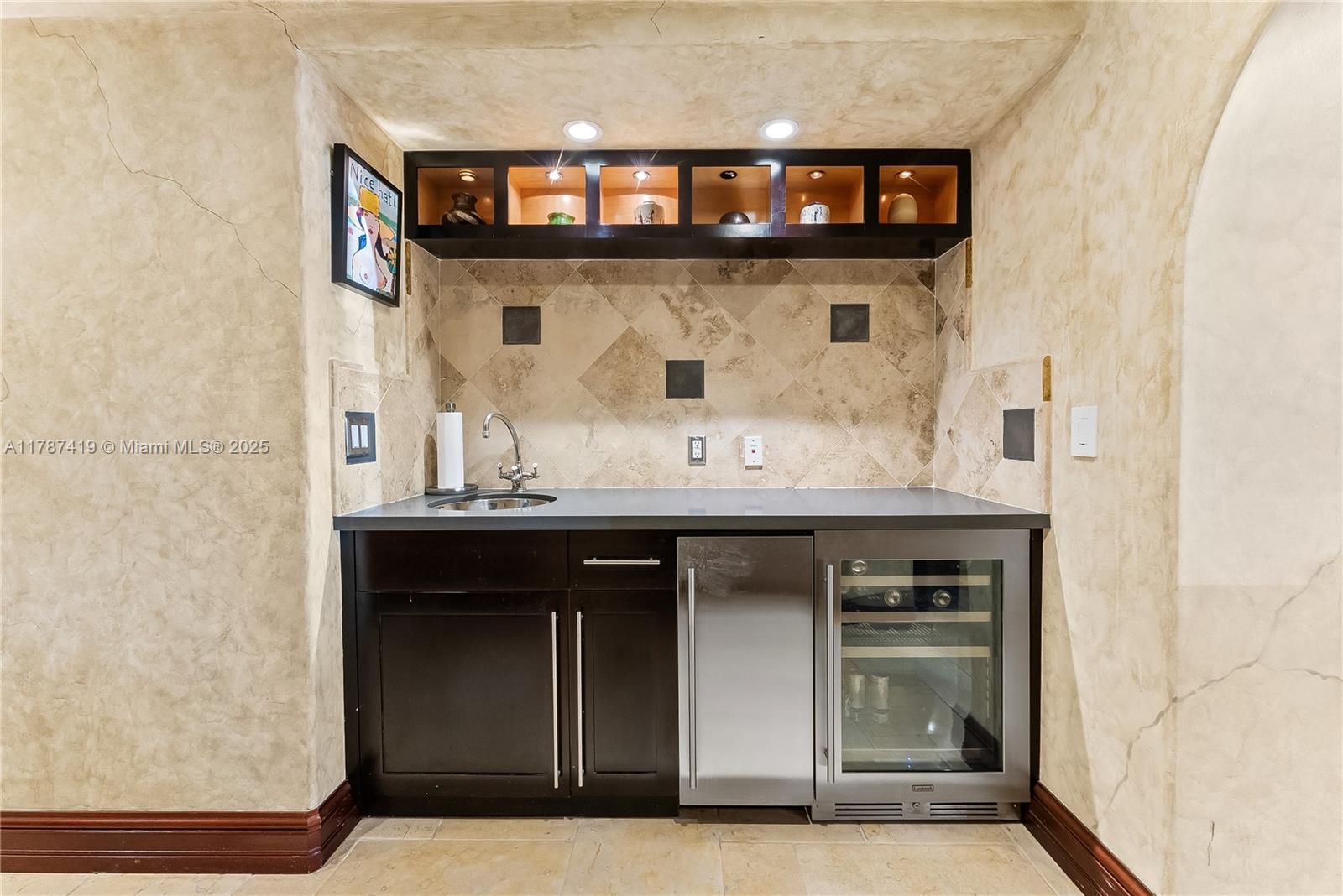 609 2nd Key Dr Fort Lauderdale, FL 33304