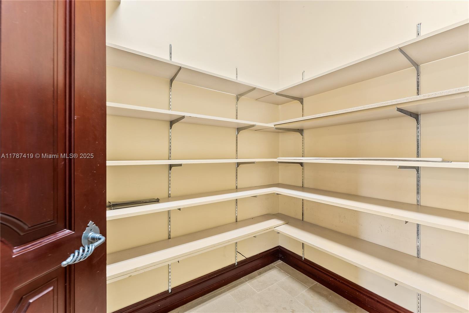 609 2nd Key Dr Fort Lauderdale, FL 33304