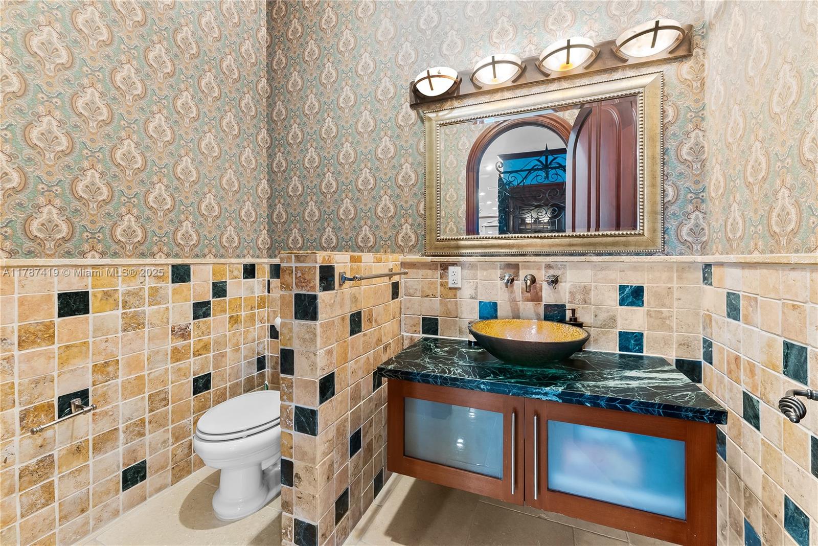 609 2nd Key Dr Fort Lauderdale, FL 33304