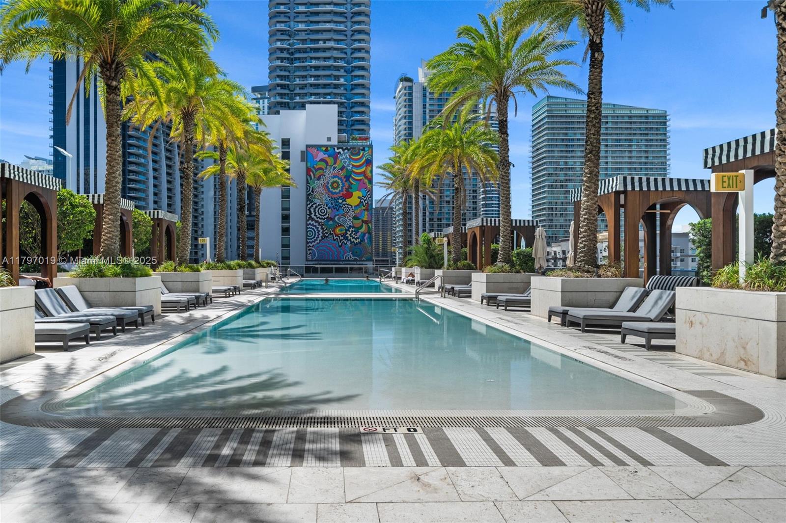 image Sls Lux Residences26