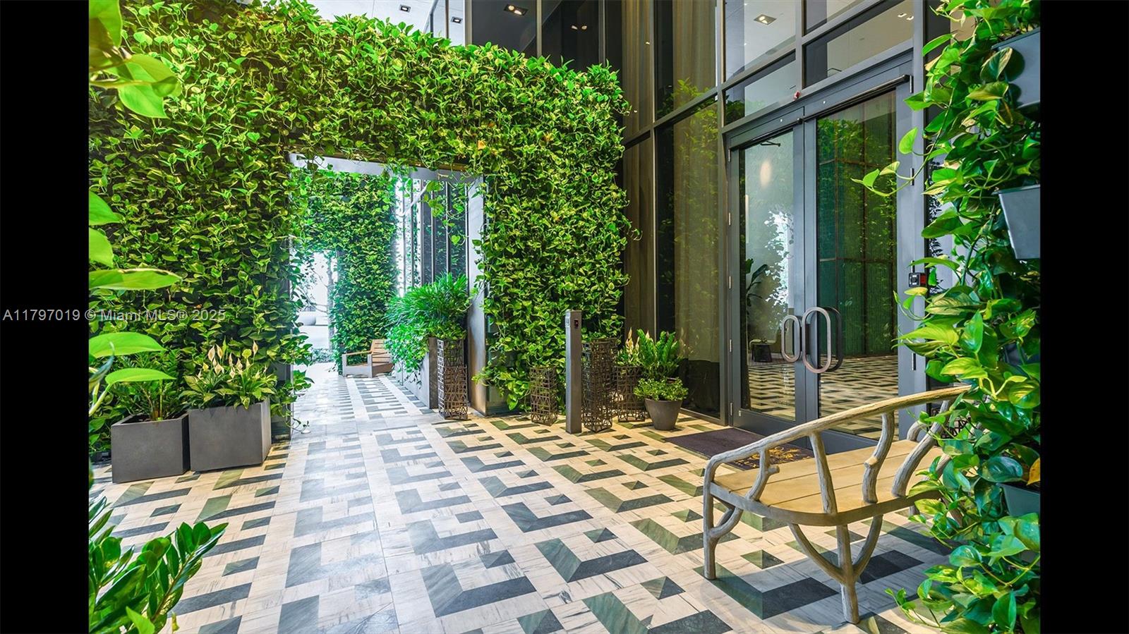image Sls Lux Residences29