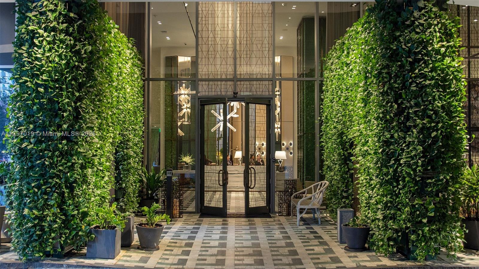 image Sls Lux Residences30