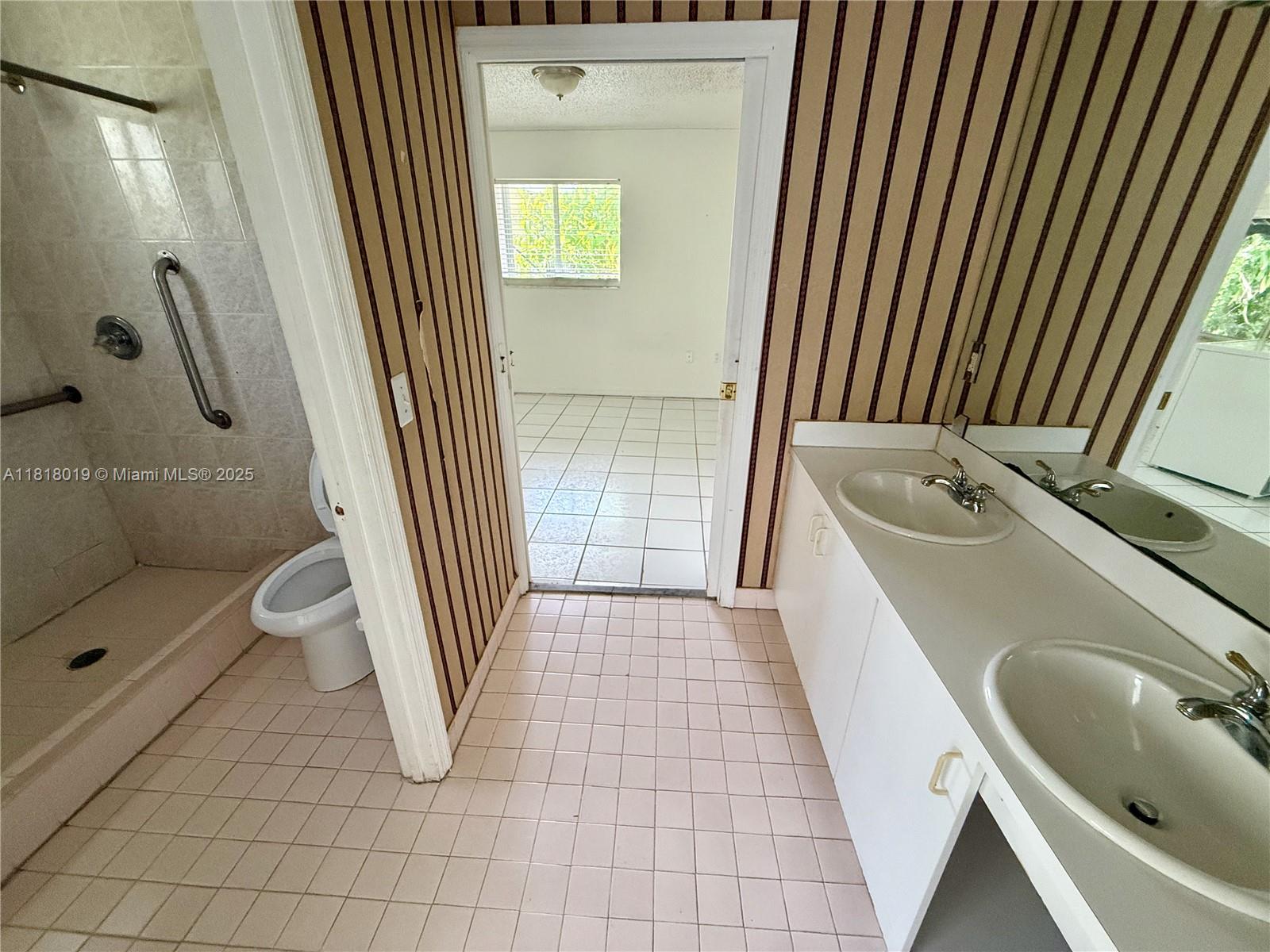 8200 SW 92nd St Miami, FL 33156