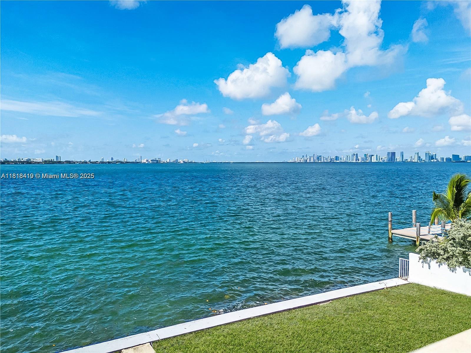 1730 Bay Dr Miami Beach, FL 33141