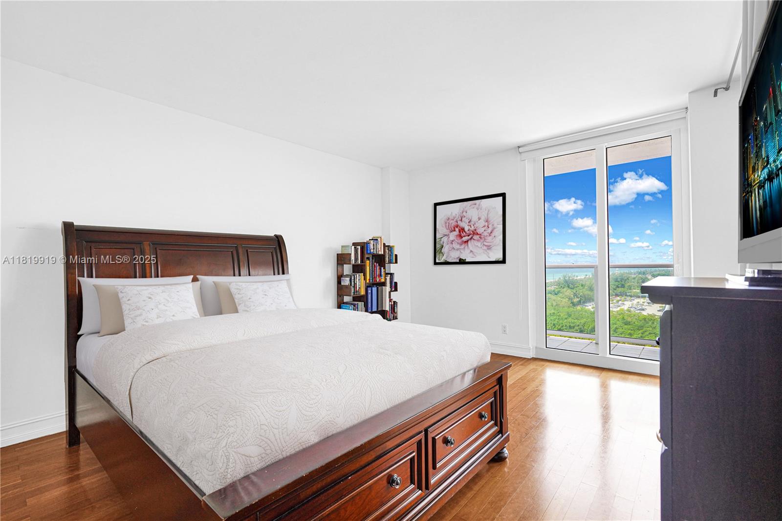 image Arlen House East16