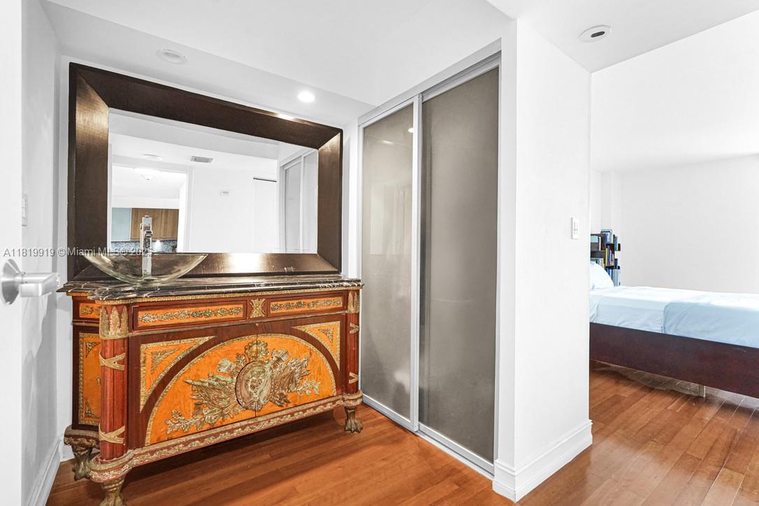 image Arlen House East19