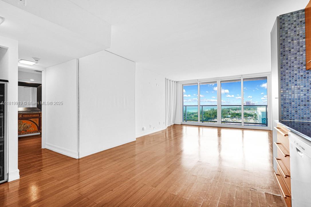image Arlen House East7