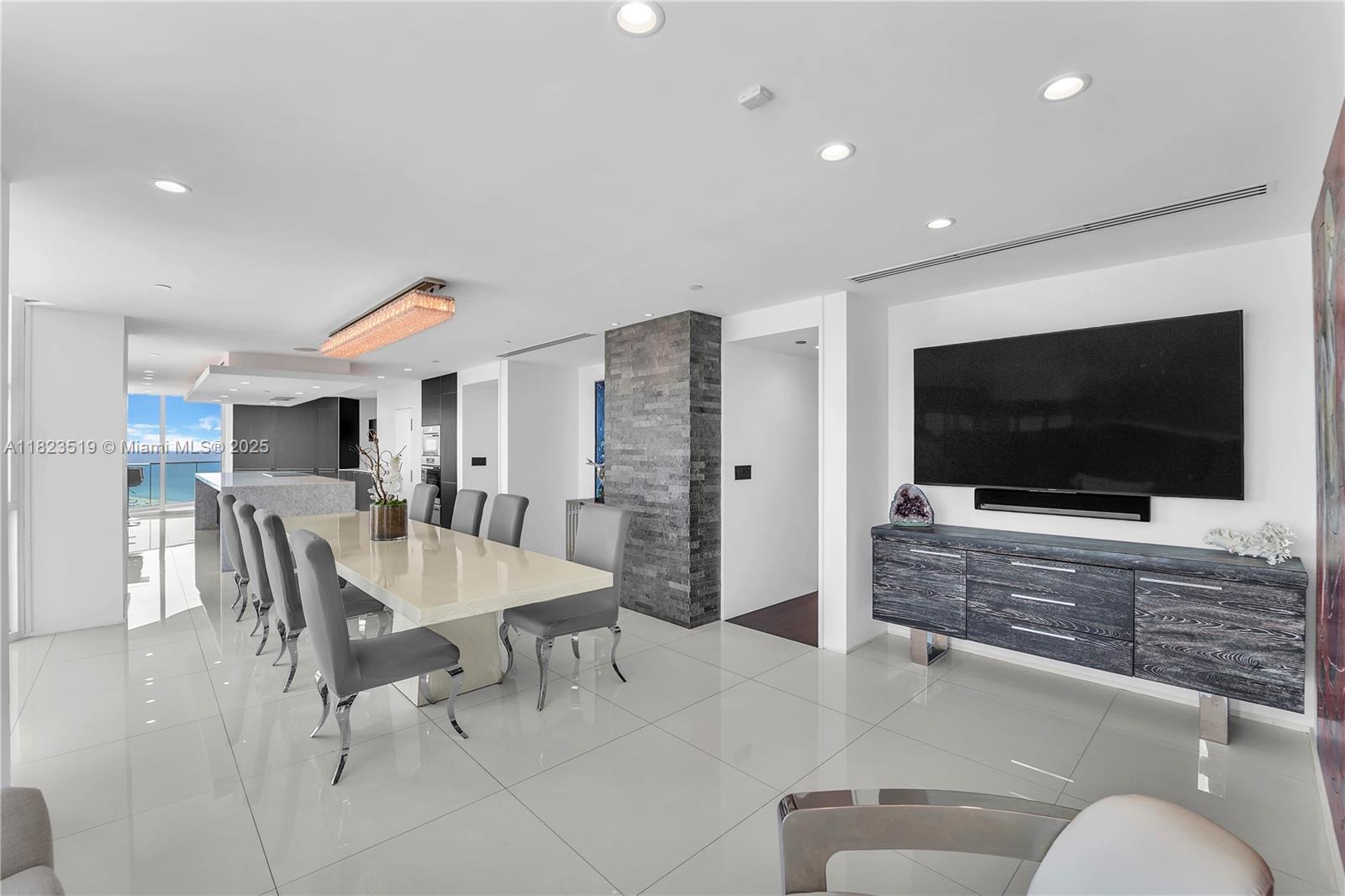 image Portofino Tower Condo20