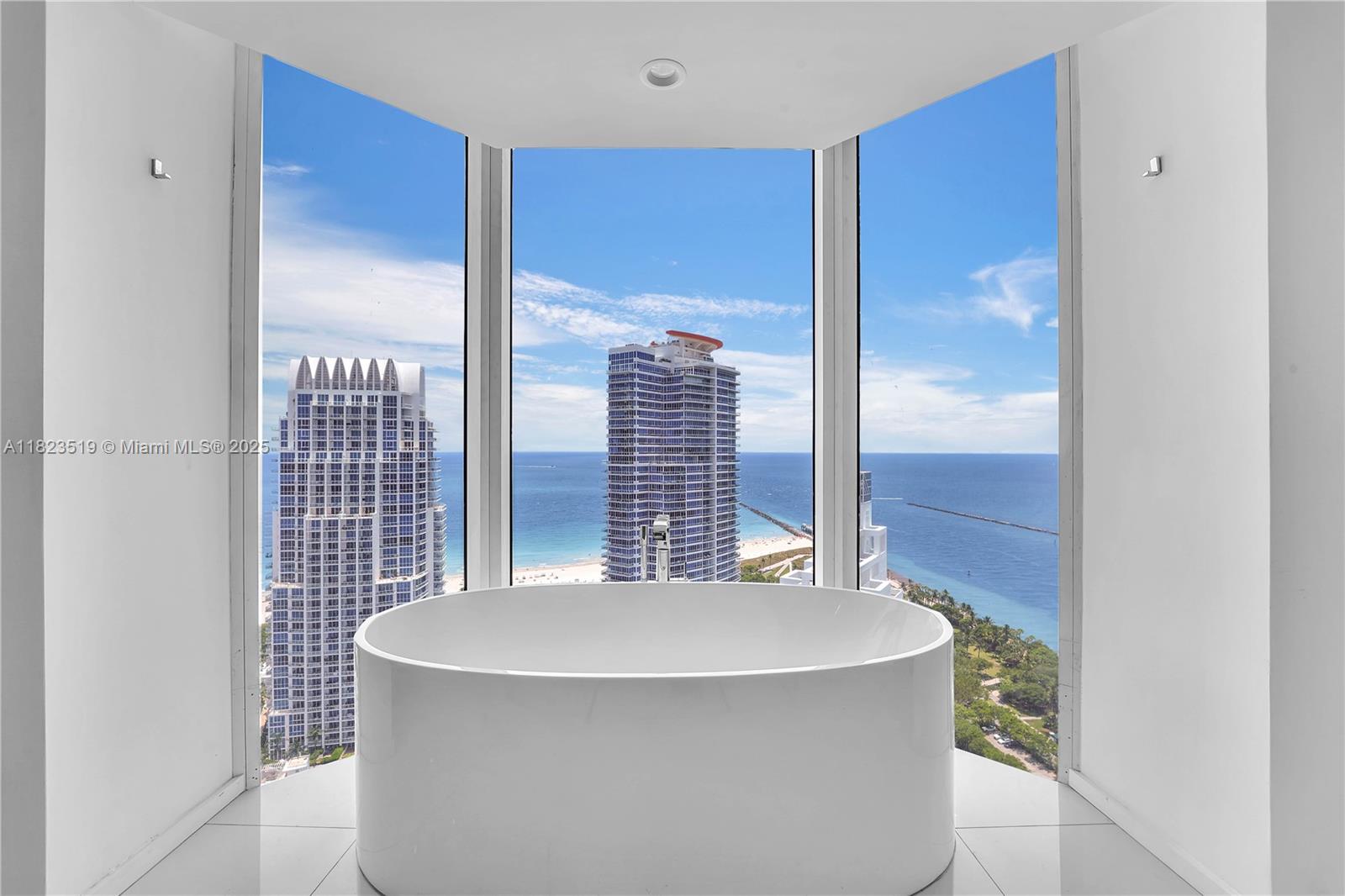 image Portofino Tower Condo42