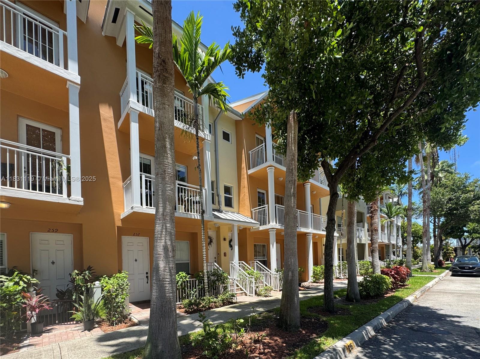 253 SW 13th Ter #253