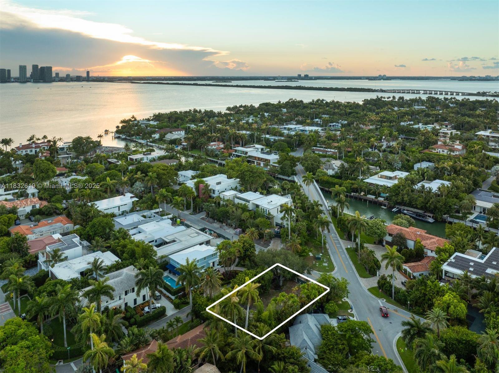 2121 Regatta Ave Miami Beach, FL 33140