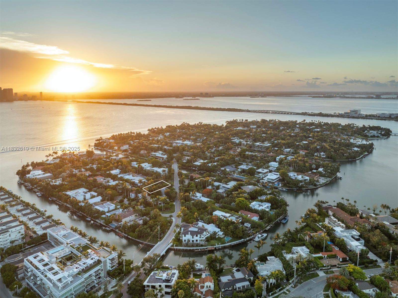 2121 Regatta Ave Miami Beach, FL 33140