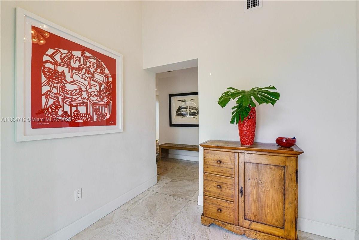 435 Ridgewood Rd Key Biscayne, FL 33149