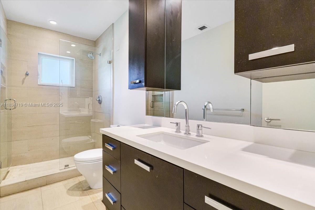 435 Ridgewood Rd Key Biscayne, FL 33149