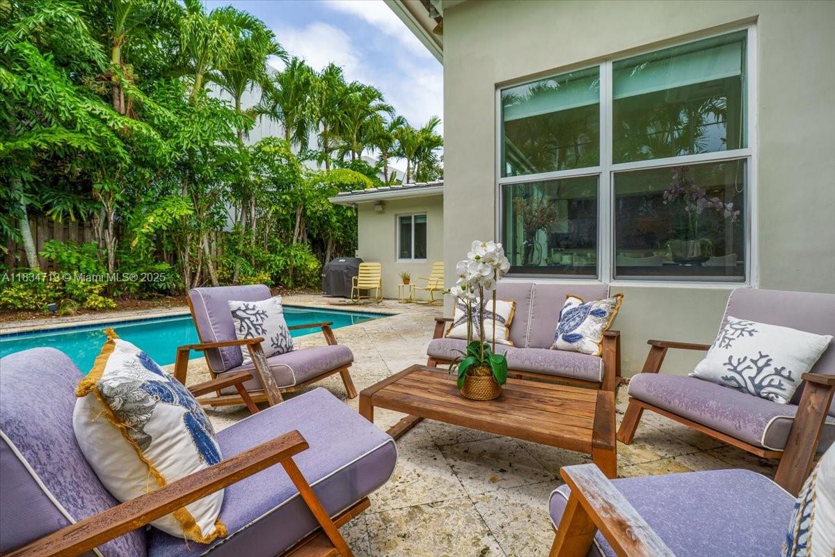 435 Ridgewood Rd Key Biscayne, FL 33149