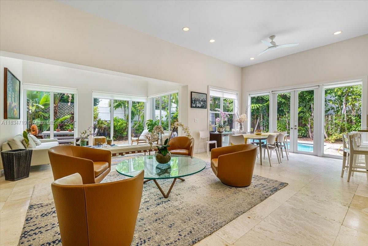 435 Ridgewood Rd Key Biscayne, FL 33149