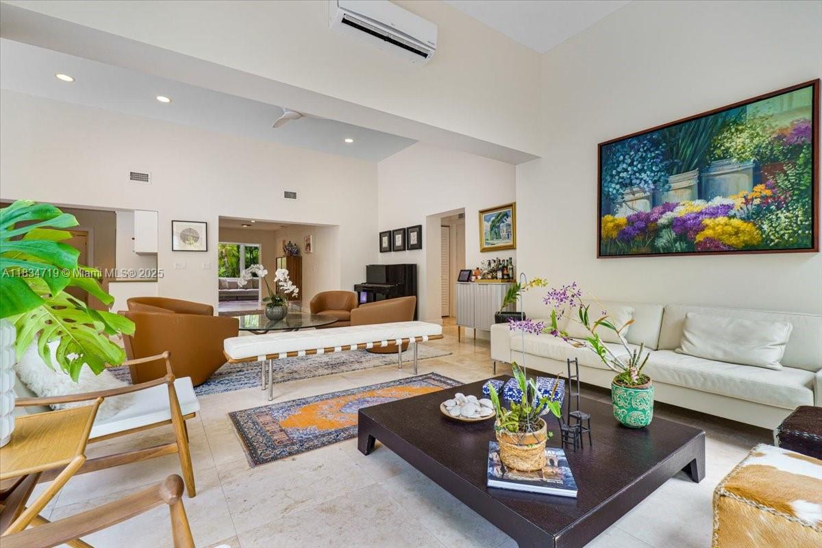 435 Ridgewood Rd Key Biscayne, FL 33149