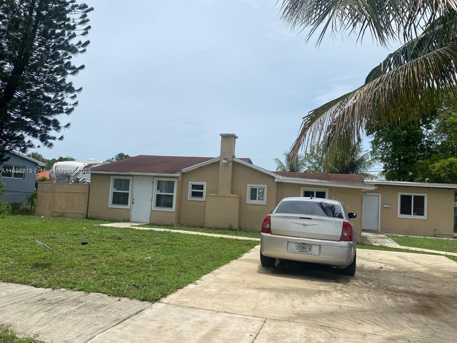 1124 NW 100th Ter #2