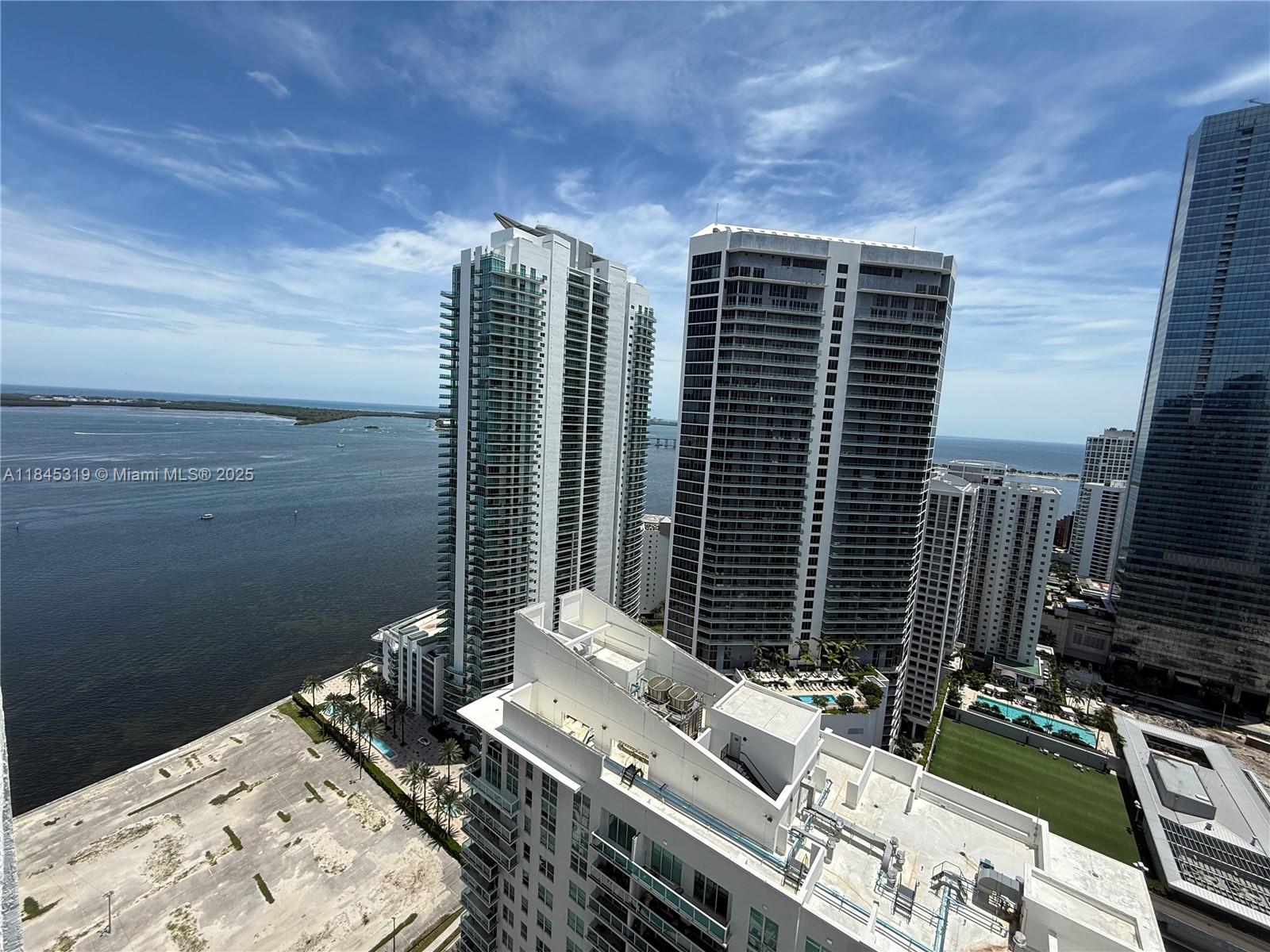 1200 Brickell Bay Dr #3915