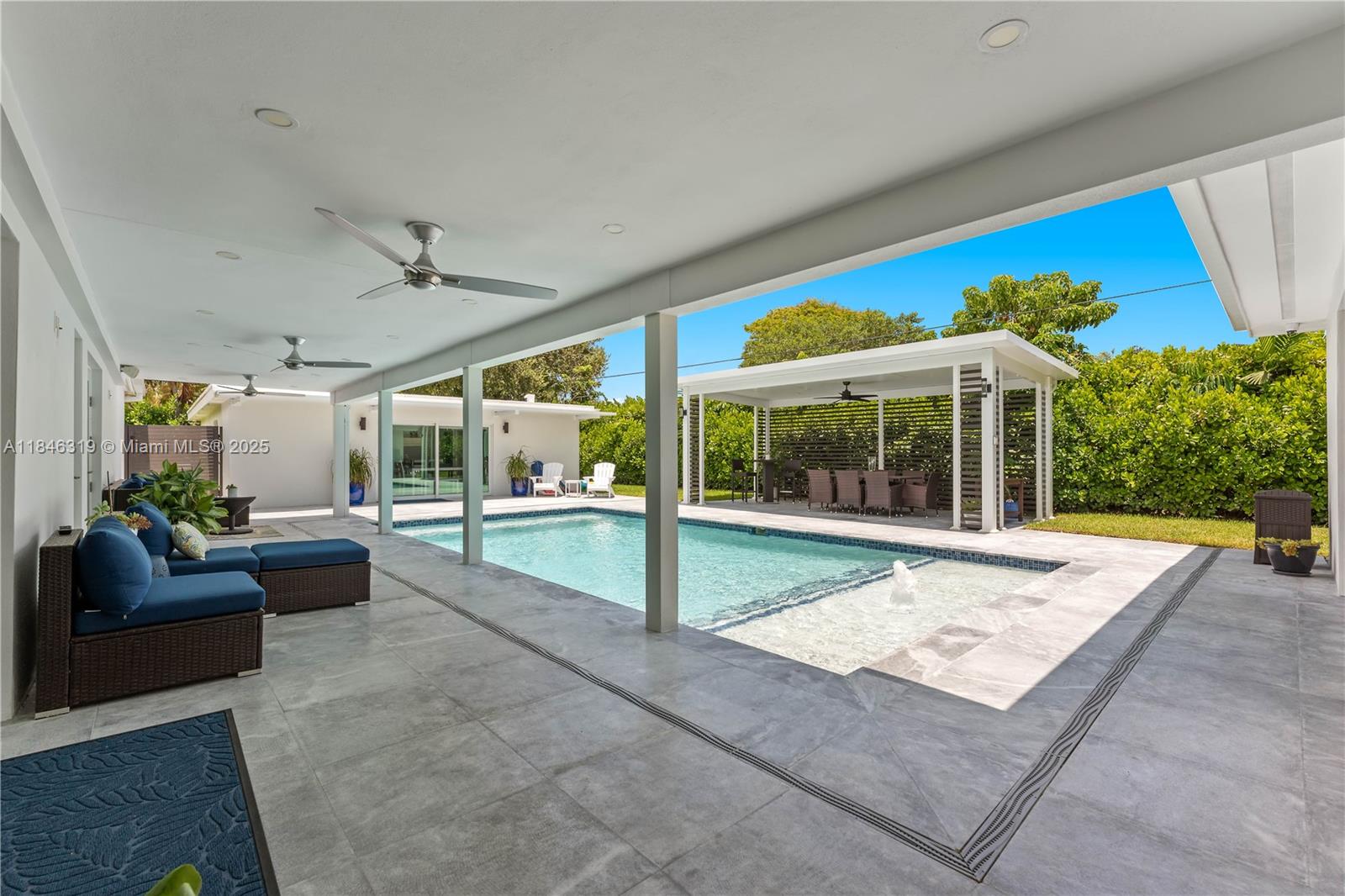 7425 SW 139th Ter Palmetto Bay, FL 33158