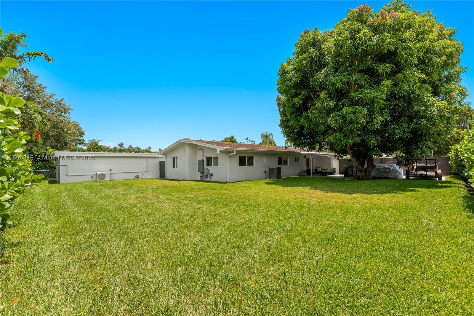 7425 SW 139th Ter Palmetto Bay, FL 33158