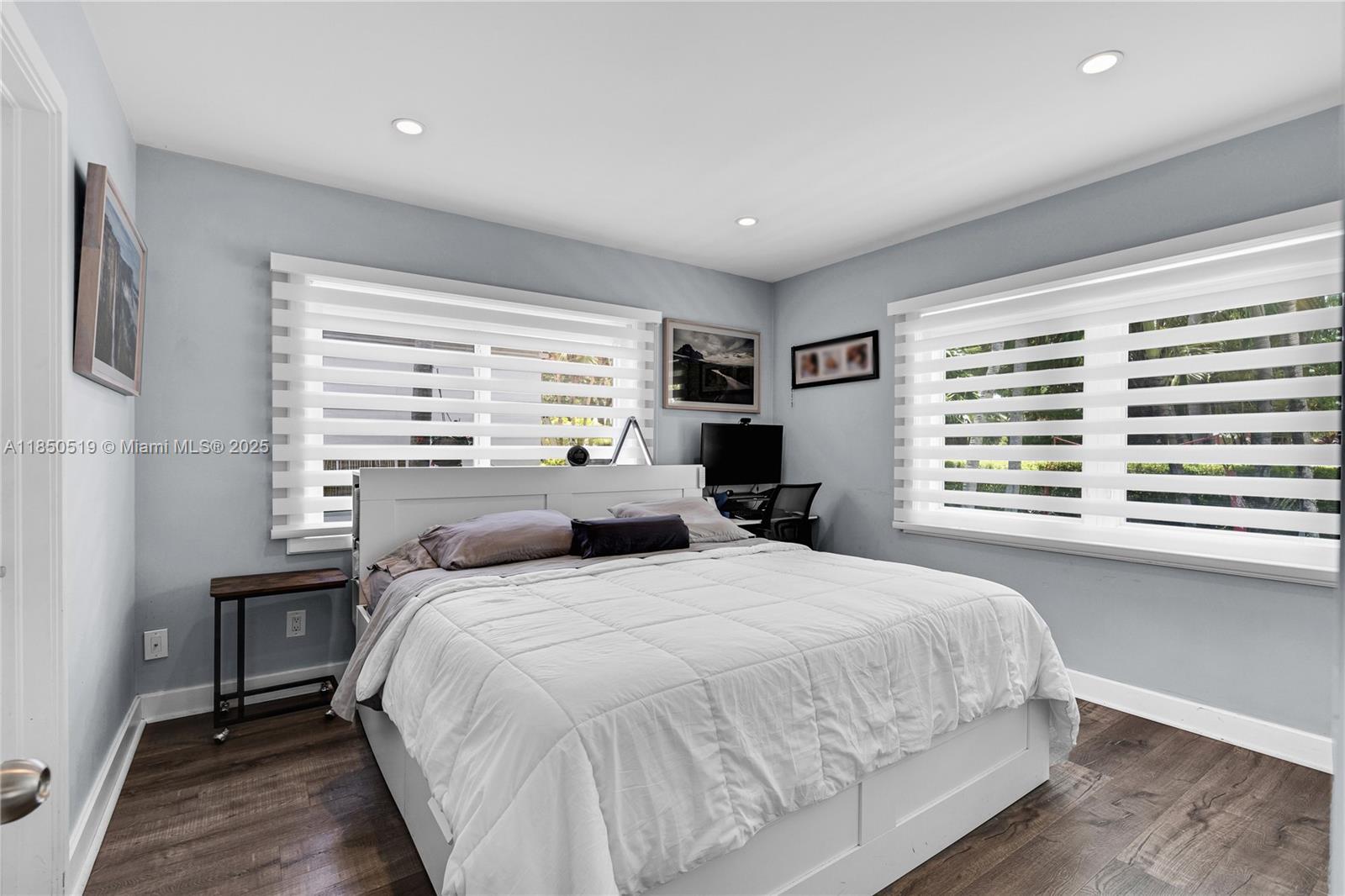 525 Lakeview Dr Miami Beach, FL 33140