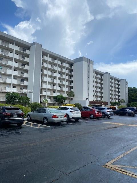 5860 NW 44th St #102