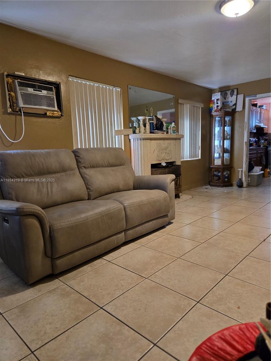 1065 NW 50th St