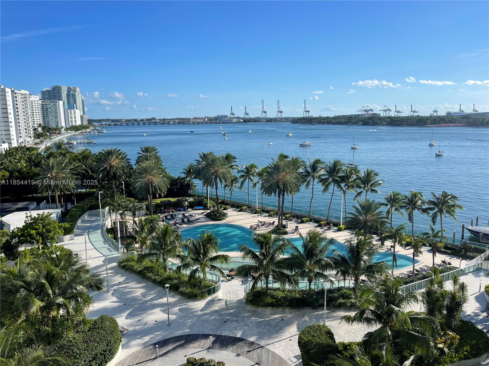 image Flamingo South Beach I Co12