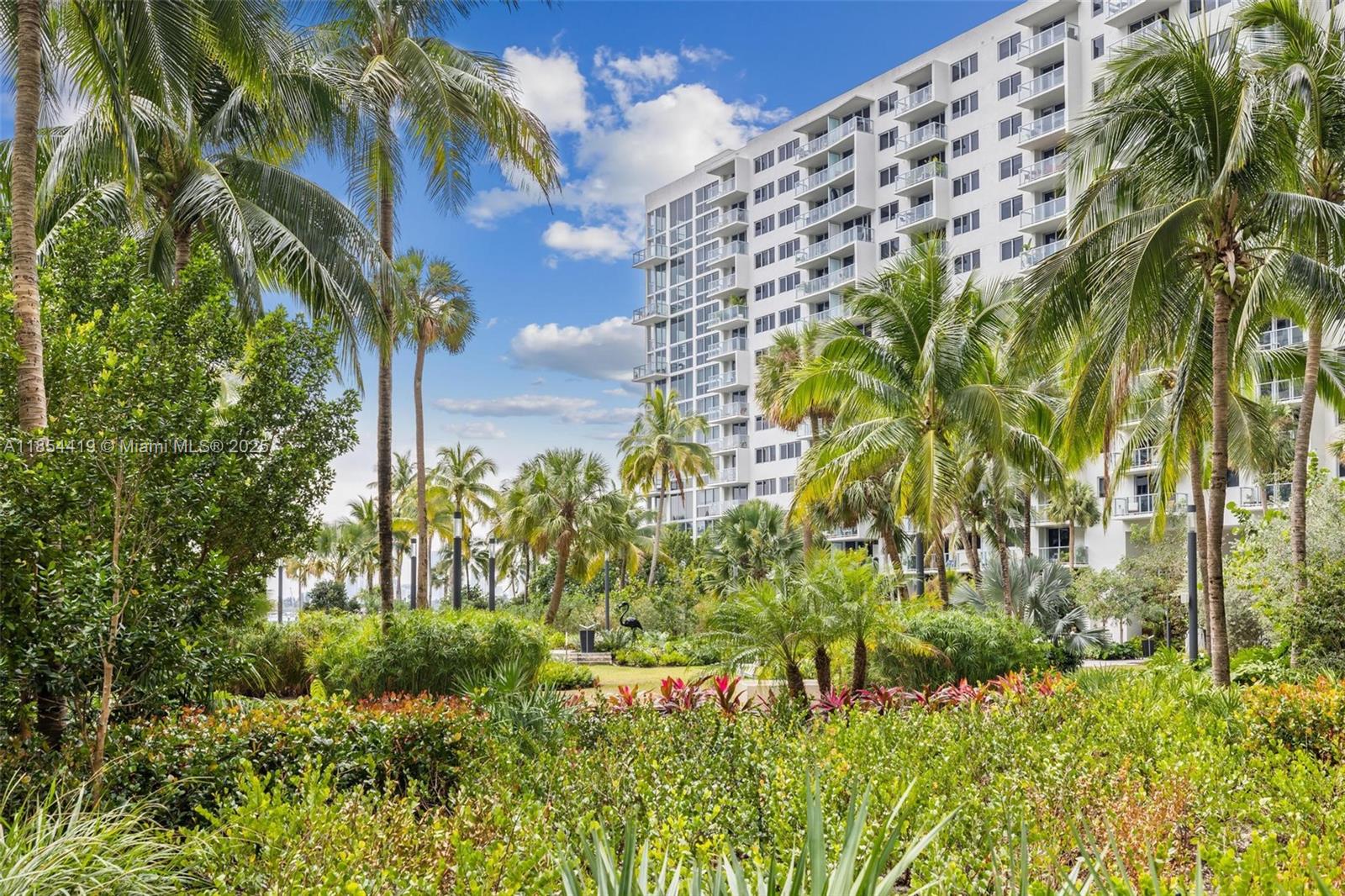 image Flamingo South Beach I Co24
