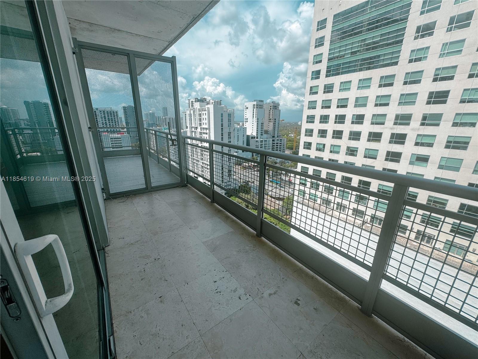 image Neo Vertika19