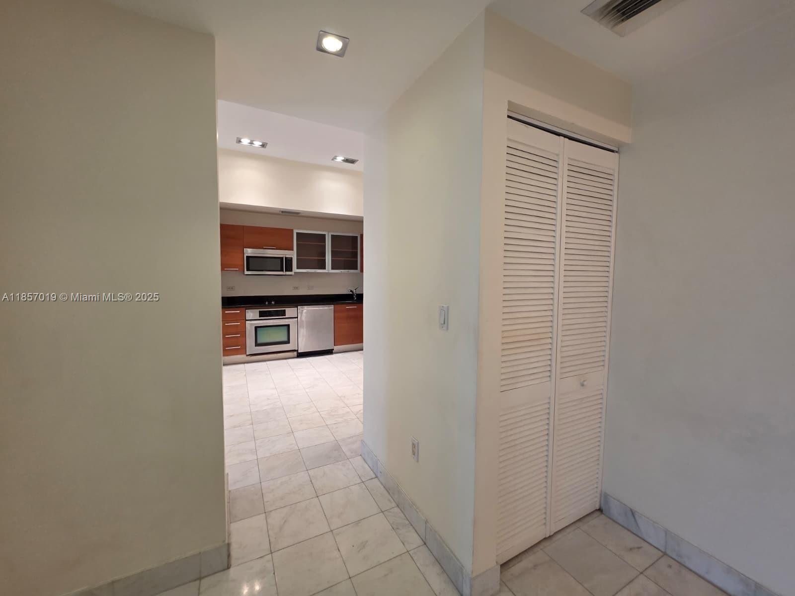 image Two Midtown Miami Condo21