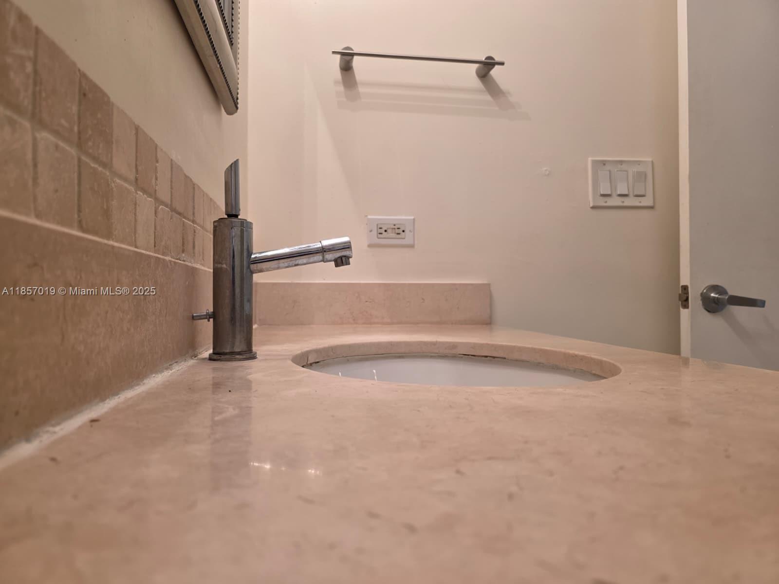 image Two Midtown Miami Condo24