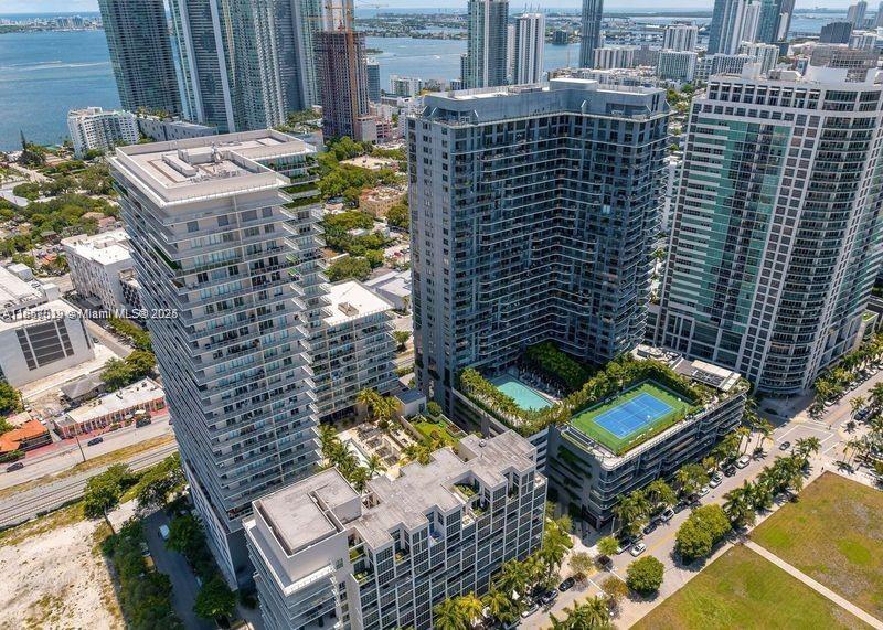 image Two Midtown Miami Condo3