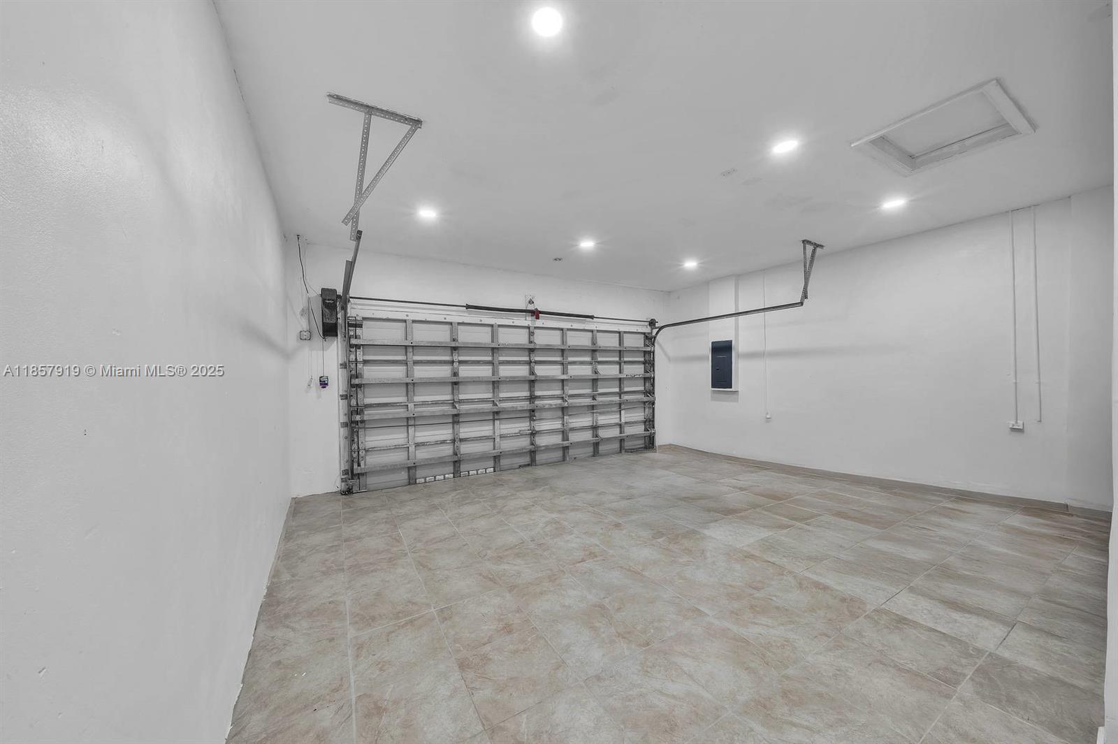 5323 SW 34th Way Hollywood, FL 33312