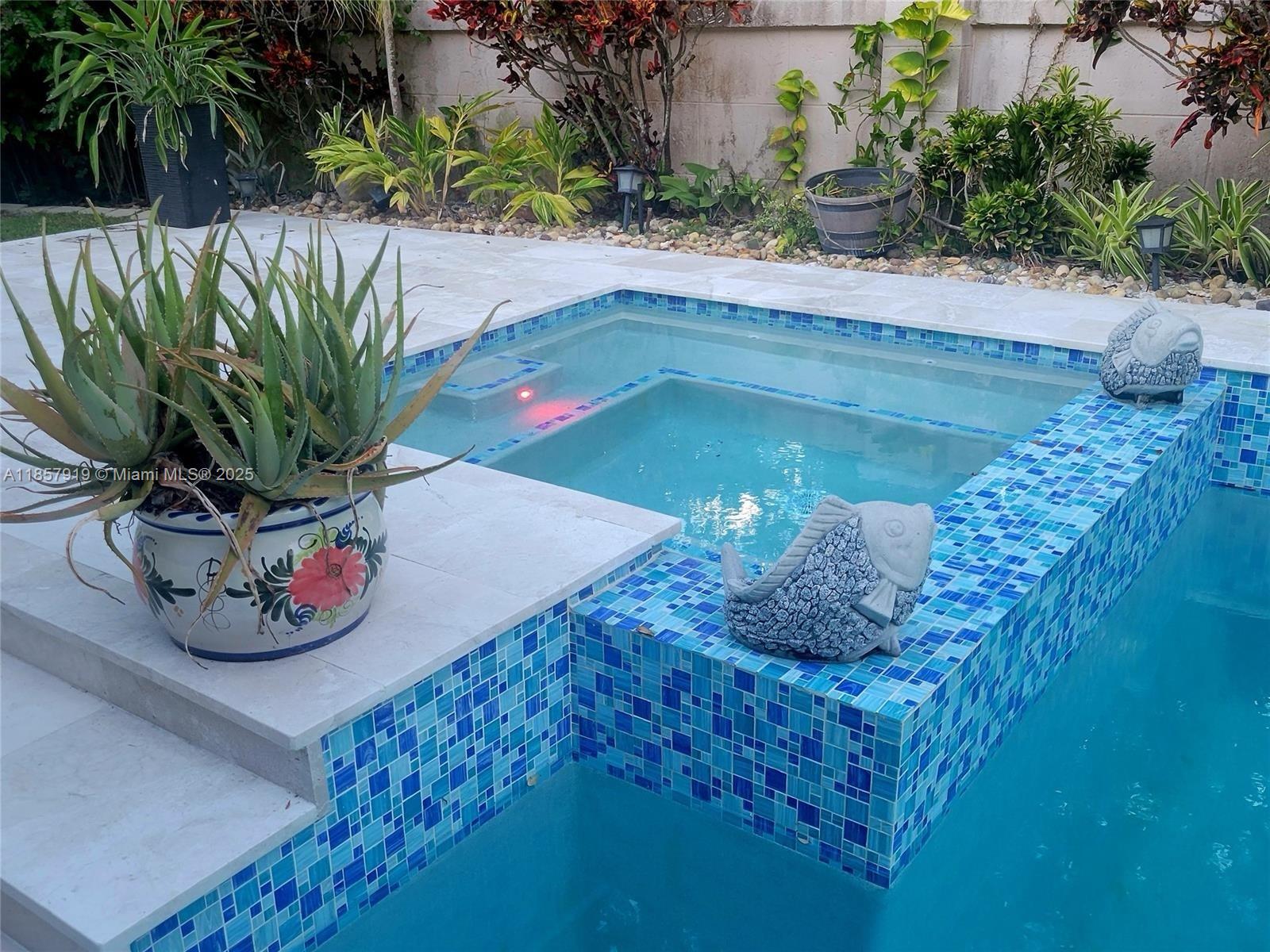 5323 SW 34th Way Hollywood, FL 33312