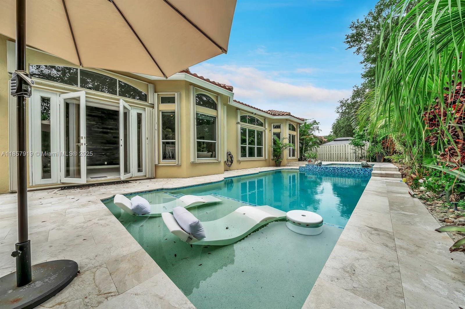 5323 SW 34th Way Hollywood, FL 33312