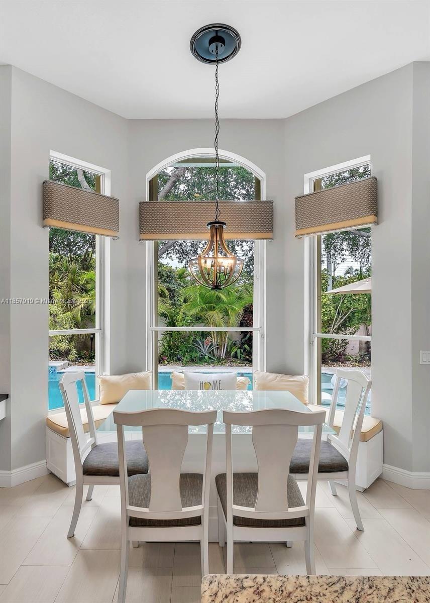 5323 SW 34th Way Hollywood, FL 33312