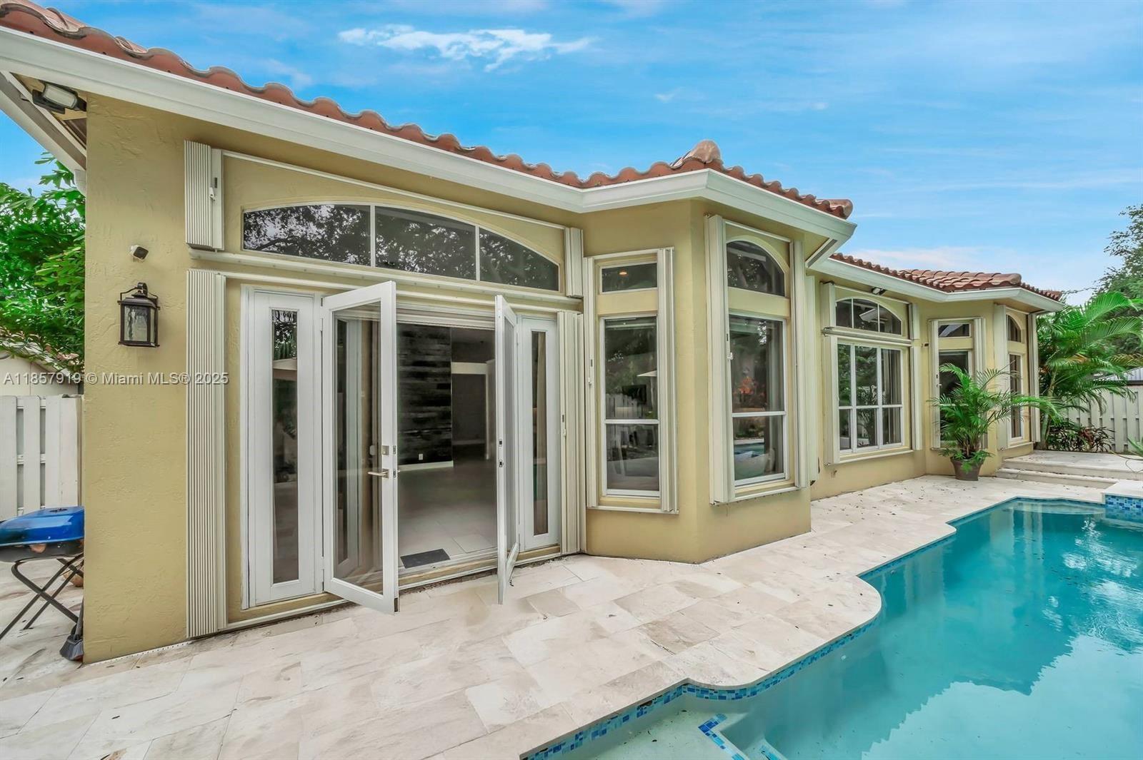 5323 SW 34th Way Hollywood, FL 33312