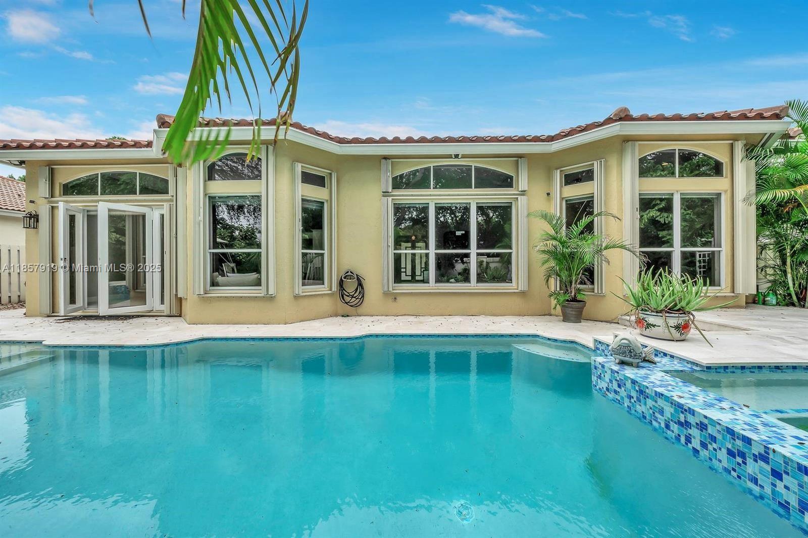 5323 SW 34th Way Hollywood, FL 33312