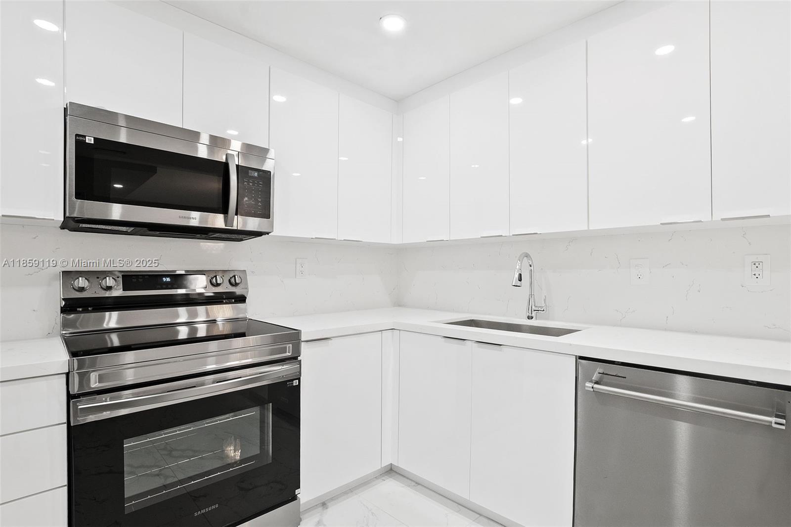 780 NE 69th St #905 Miami, FL 33138