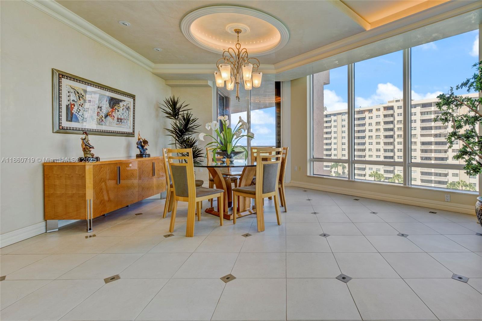 image The Gables Club8