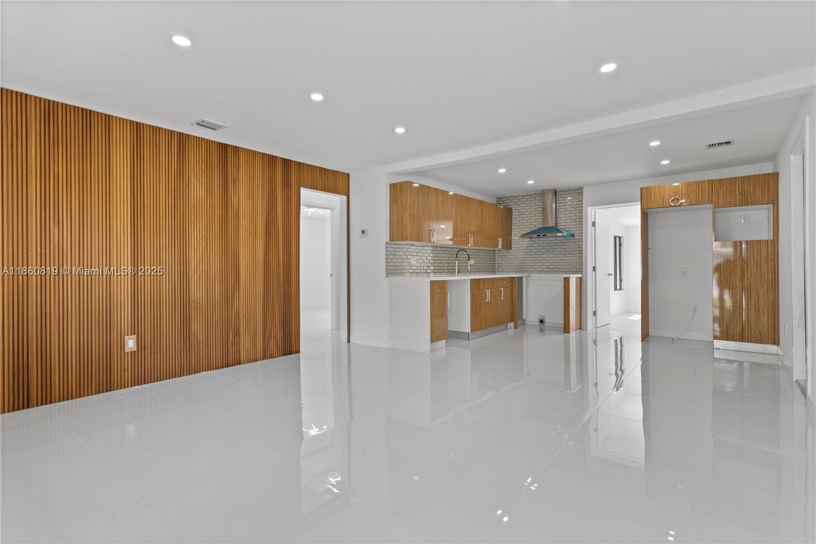 1524 SW 32th Ct